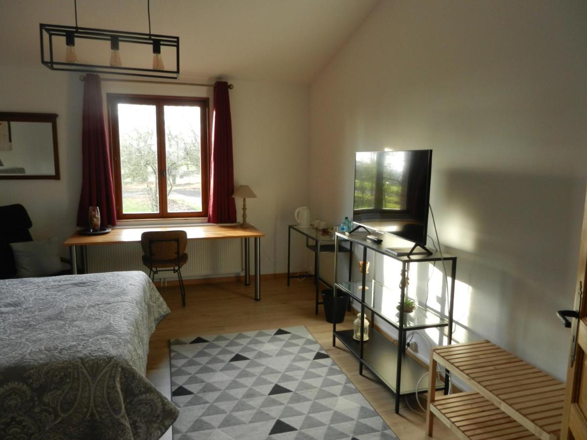 Hotel Les Charmilles De Mormal Landrecies Εξωτερικό φωτογραφία