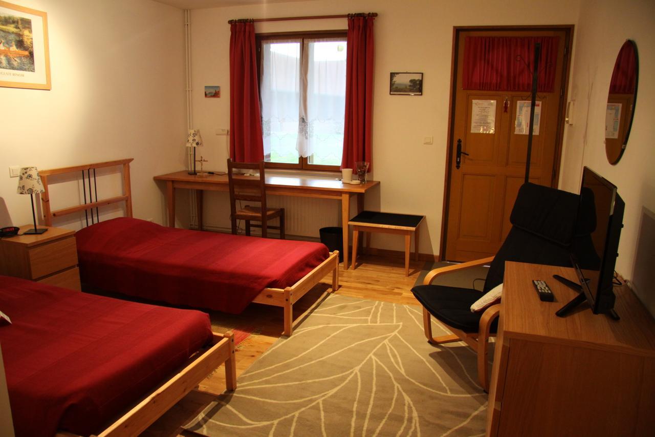 Hotel Les Charmilles De Mormal Landrecies Δωμάτιο φωτογραφία
