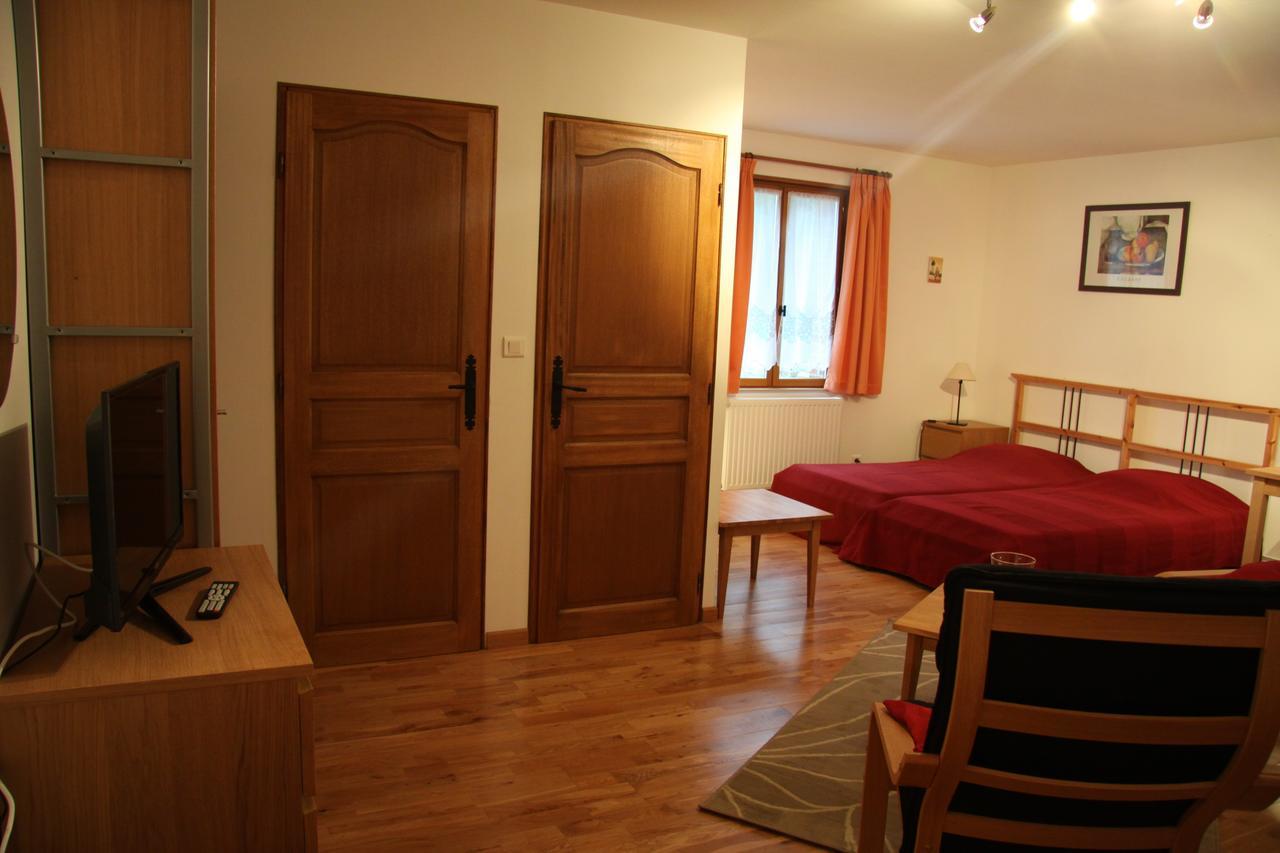 Hotel Les Charmilles De Mormal Landrecies Δωμάτιο φωτογραφία